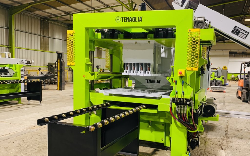 Línea de producción de bloqueras hidráulicas automatizadas Tenaglia